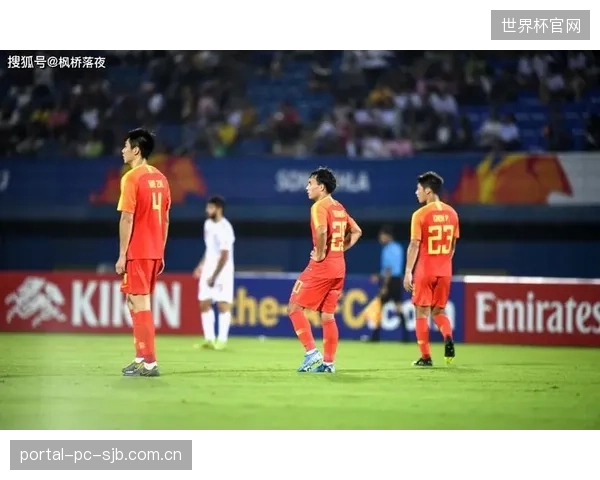 莱昂纳多半程数据与其上赛季表现差距明显，海港中场实力下降是主因之一。